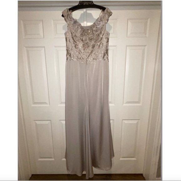 La Femme off the shoulder light taupe embroidered bodice dress size 14 - Picture 7 of 7